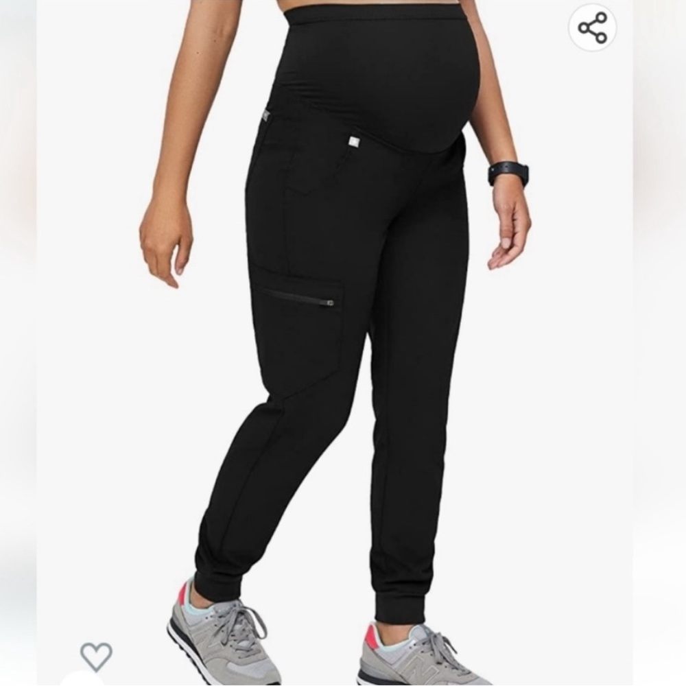 FIGS | Maternity Scrubs